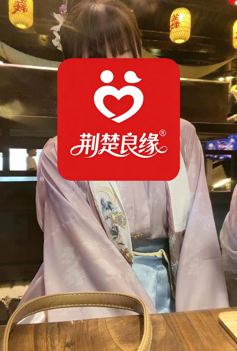 周颖的照片