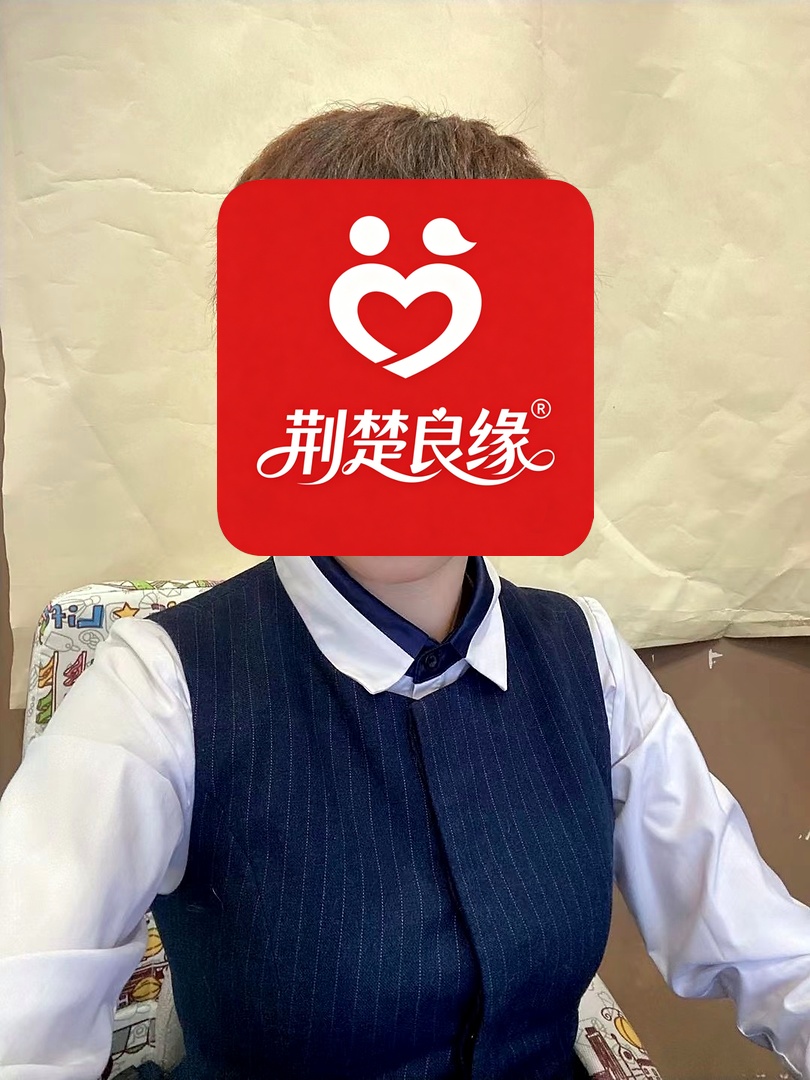 邵红寻婚的照片