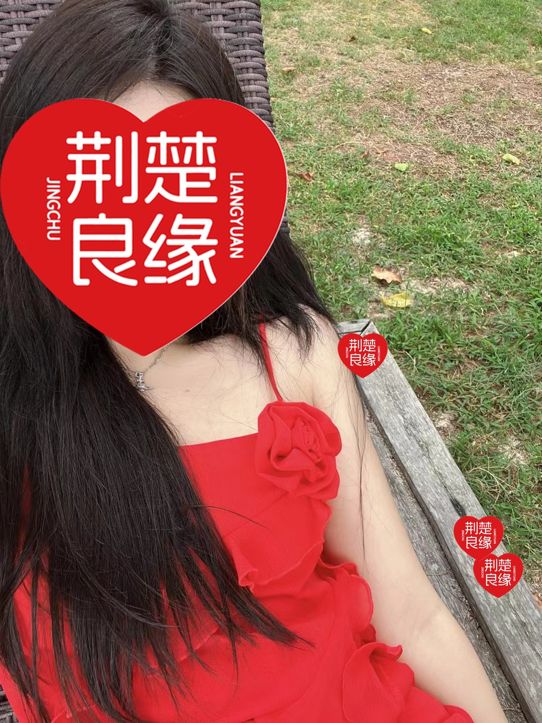 鲁燕莎的照片