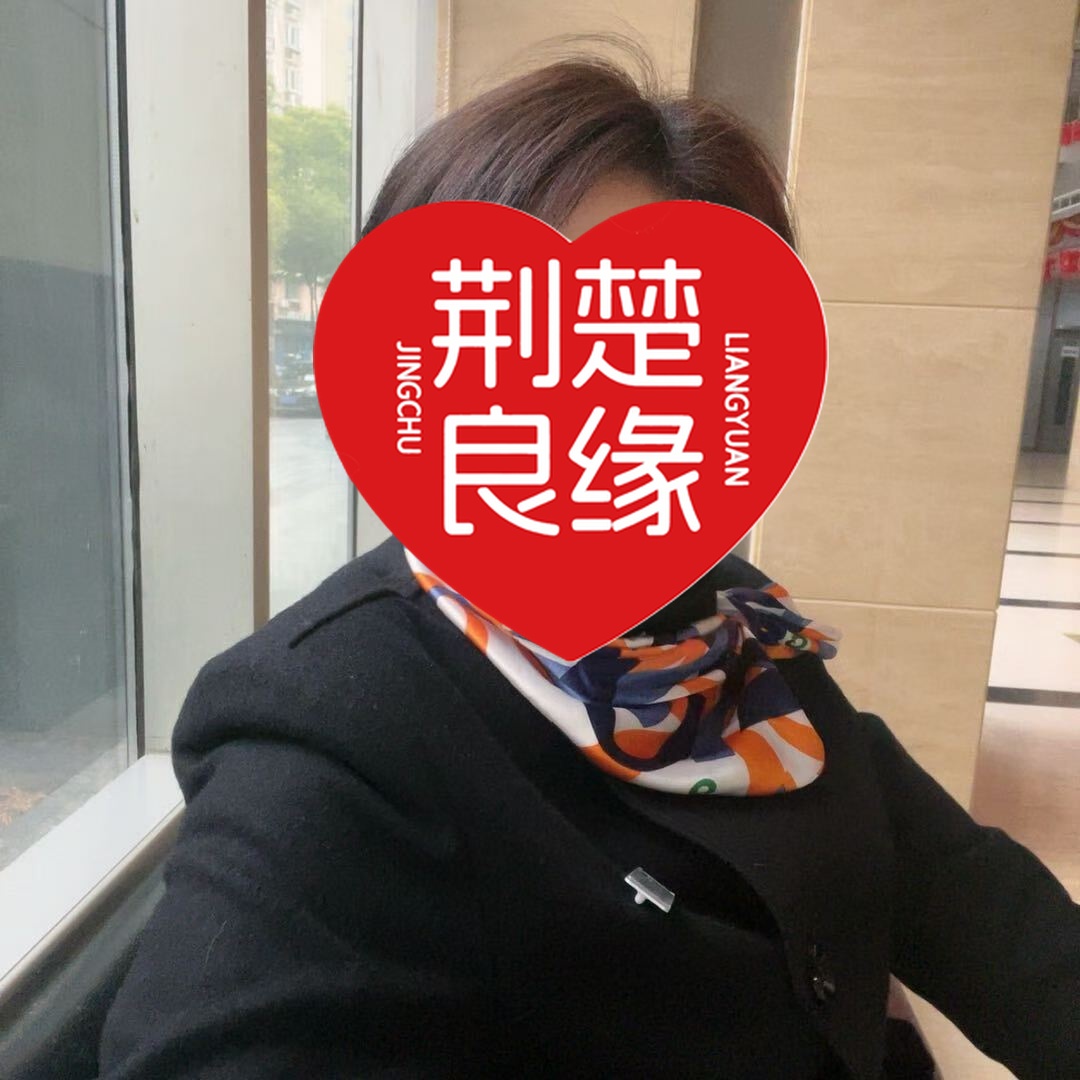 张雅寻婚的照片
