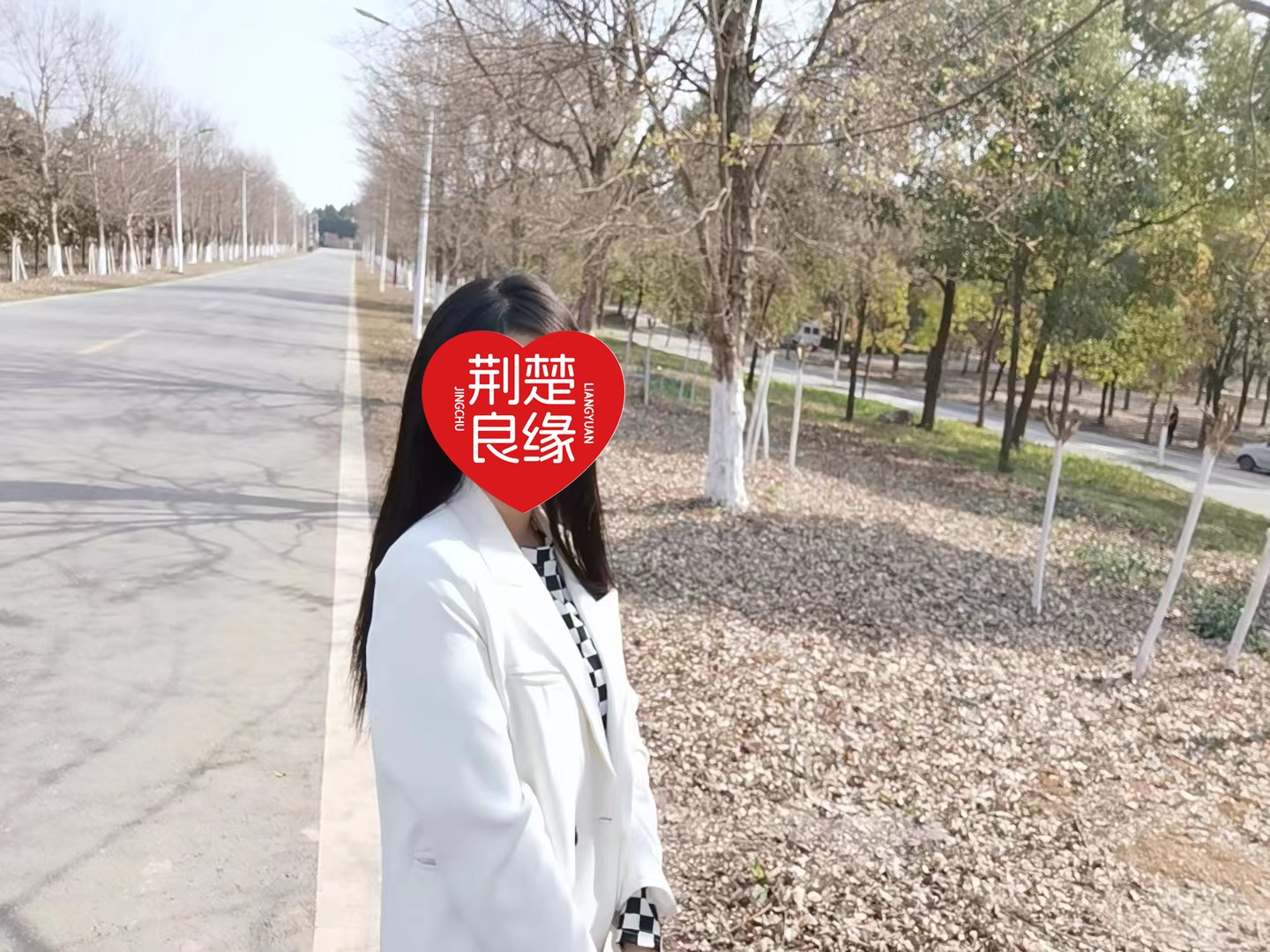 周婷的照片