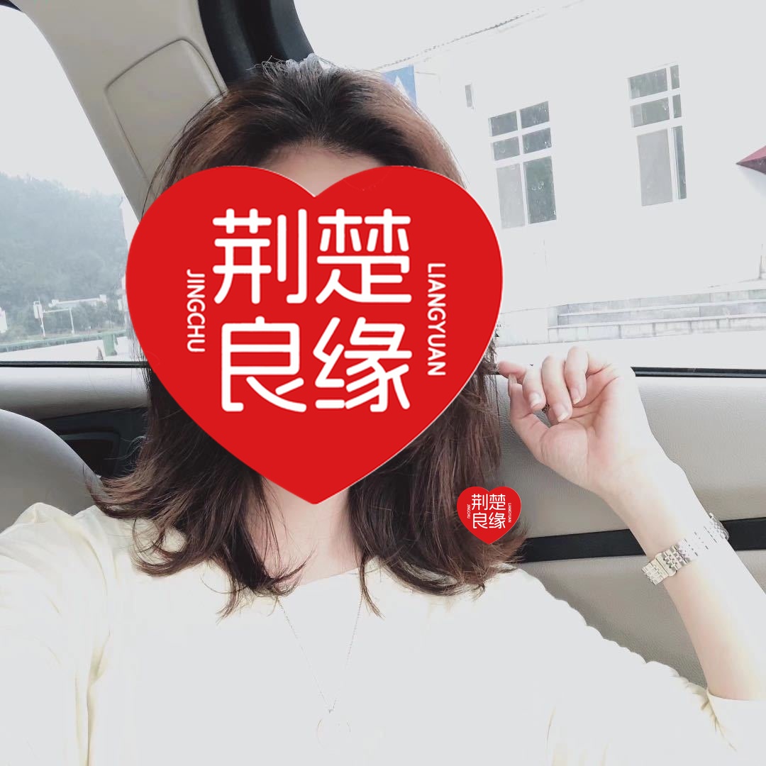 周妍董市真诚的照片