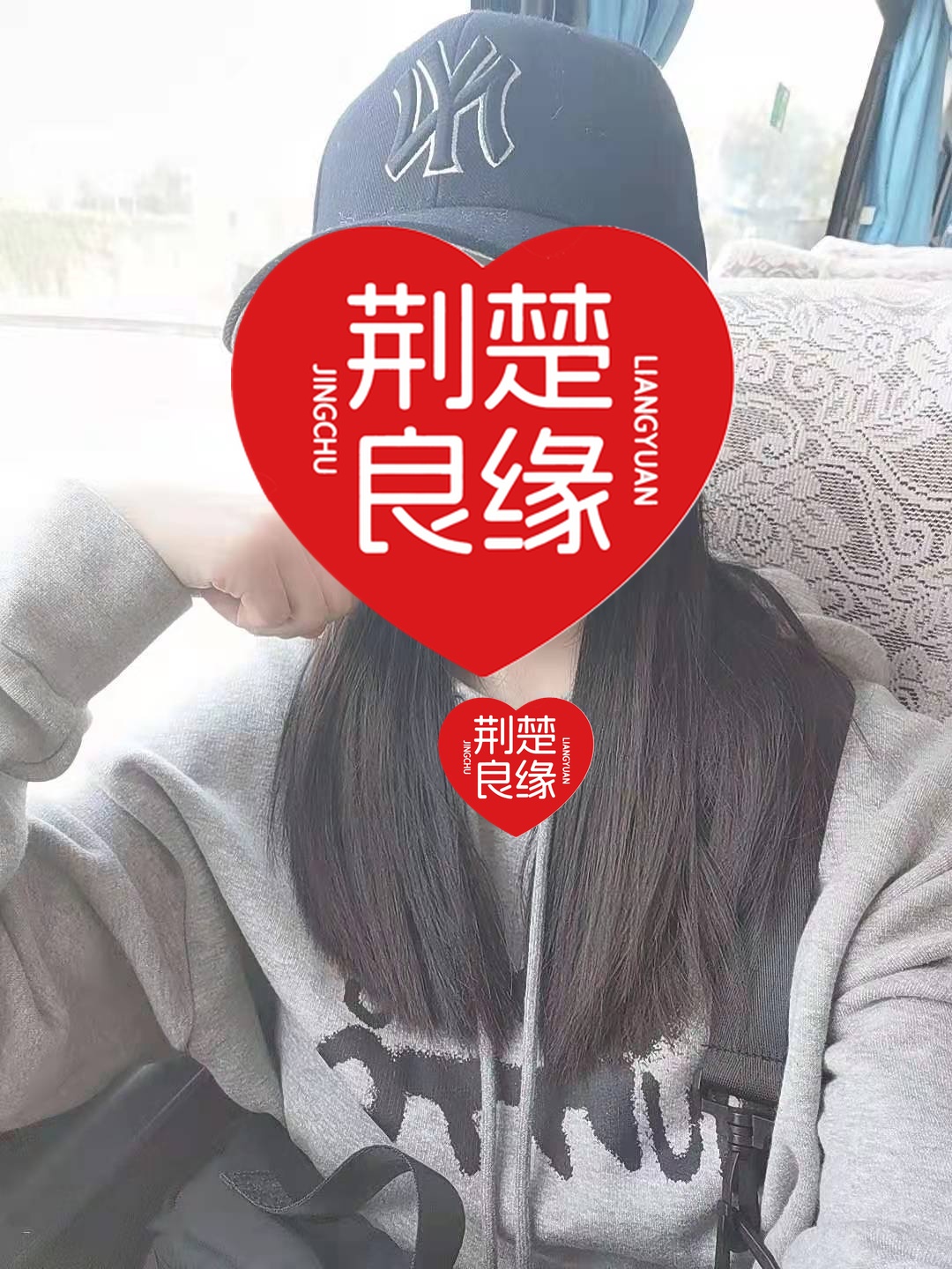 鲍巧晴的照片