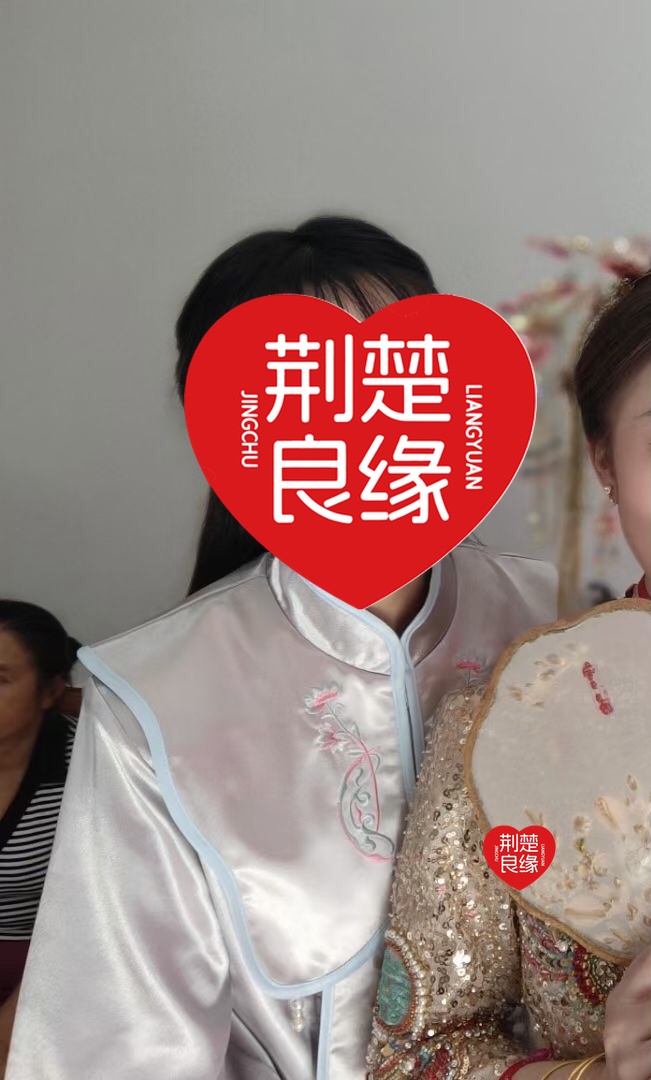 张婷寻爱的照片