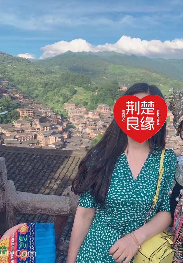 严曼的照片